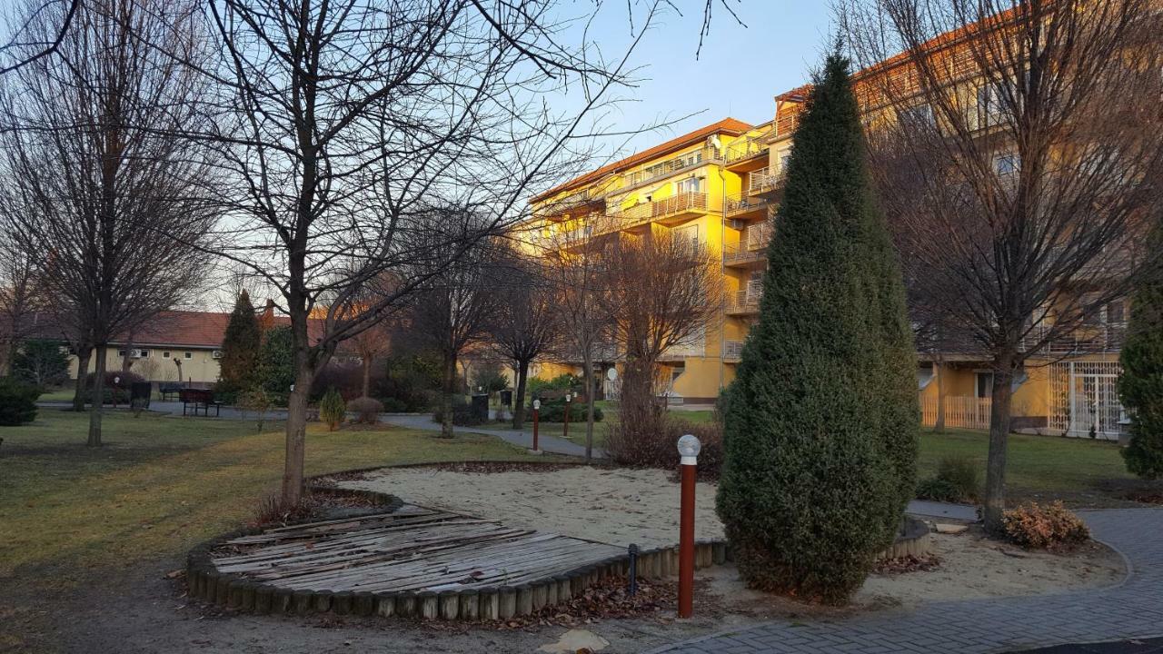 Liget Apartment, Terrace, Free Parking, Ac Budapeste Exterior foto